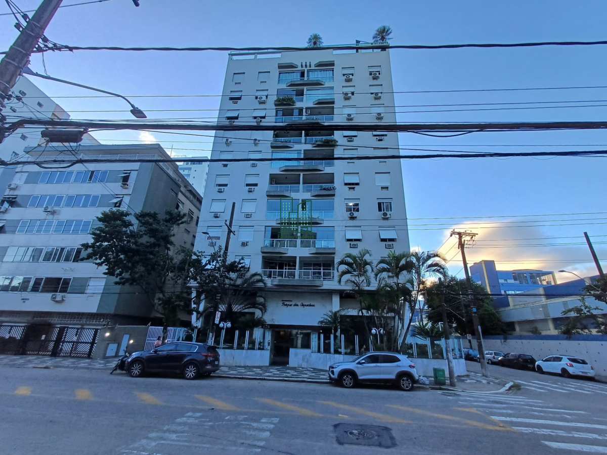 AMPLO APTO, 02 ENTRADAS, 03 DORMS., 01 SUÍTE, 02 WC, DEP. COMPLETA, VARANDA, DISPENSA, 01 VAGA DEMARCADA, SALÃO DE FESTAS, BICICLETÁRIO, PORTARIA 24H - Edinho Imóveis