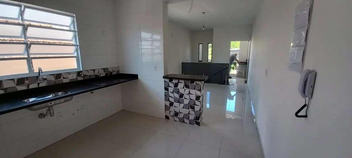 CASA SOBREPOSTA ALTA - CHURRASQUEIRA - APARECIDA - Edinho Imóveis