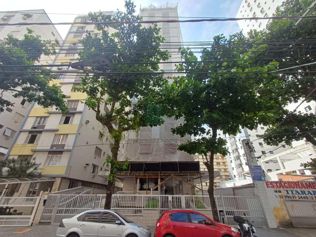 QUARTO E SALA AREJADO, COM VARANDA, 01 WC, SEM VAGA, A UMA QUADRA DA PRAIA DOS MILIONÁRIOS - Edinho Imóveis